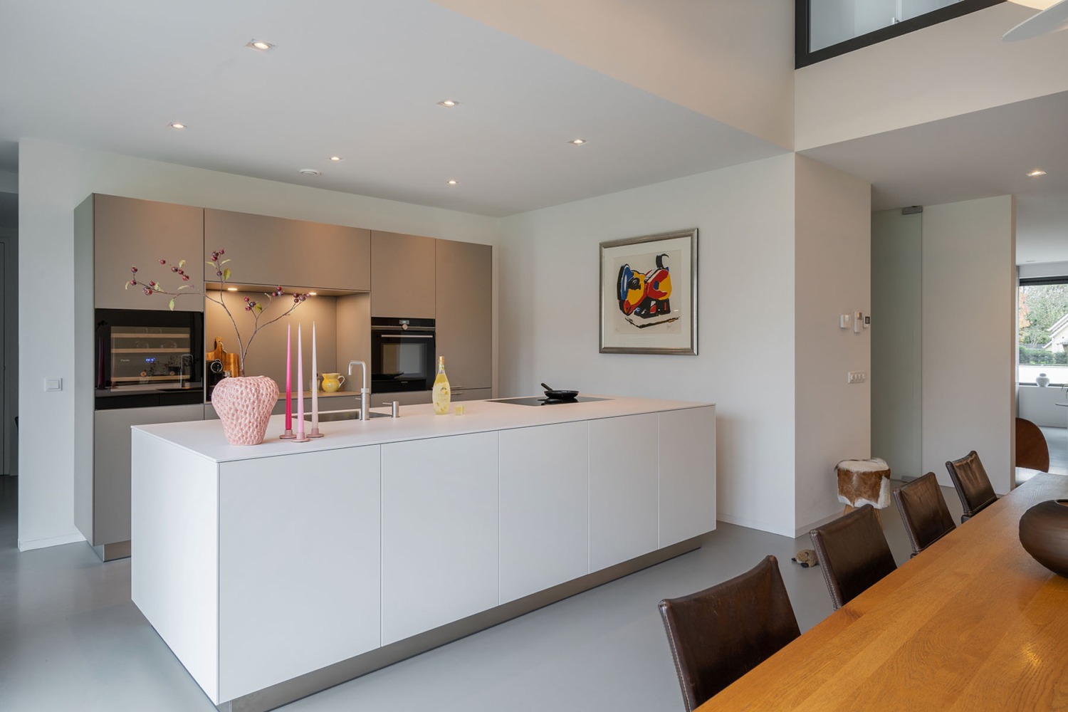 Strakke witte keuken | Bulthaup Nijmegen